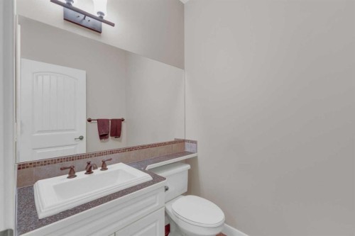 18 Shaw Close, Red Deer, AB - Indoor Photo Showing Bathroom