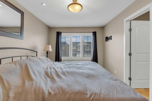 18 Shaw Close, Red Deer, AB - Indoor Photo Showing Bedroom