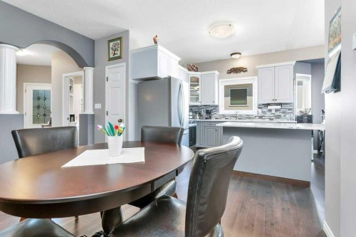 10-32 Dowler Street, Red Deer, AB - Indoor Photo Showing Dining Room