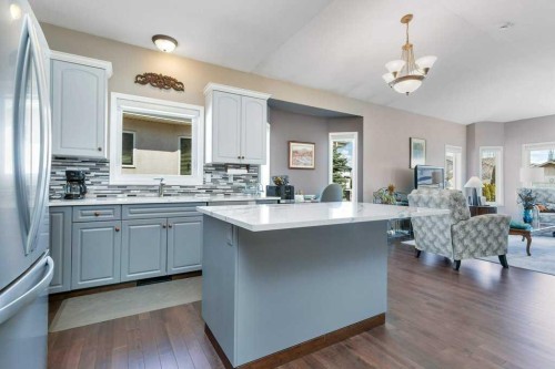 10-32 Dowler Street, Red Deer, AB - Indoor Photo Showing Kitchen With Double Sink With Upgraded Kitchen