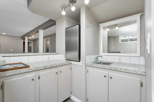 10-32 Dowler Street, Red Deer, AB - Indoor