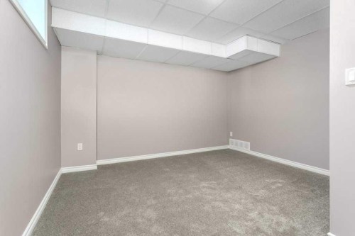 10-32 Dowler Street, Red Deer, AB - Indoor Photo Showing Other Room