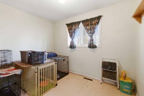 4820 48 Avenue, Innisfail, AB - Indoor