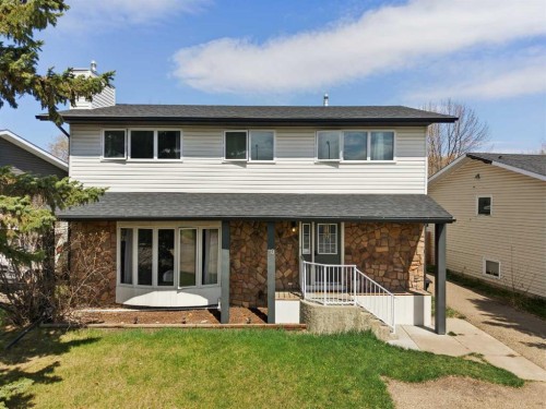 10 Blackstone Avenue  Lacombe, AB T4L 1P8