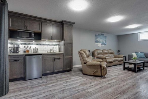 5616 55 Avenue, Lacombe, AB - Indoor