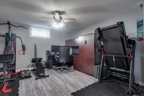 5616 55 Avenue, Lacombe, AB - Indoor