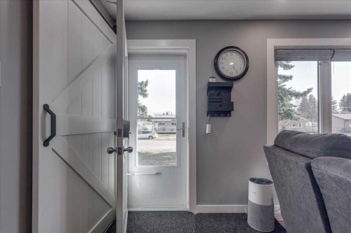 5616 55 Avenue, Lacombe, AB - Indoor Photo Showing Other Room