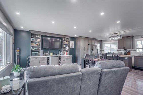 5616 55 Avenue, Lacombe, AB - Indoor