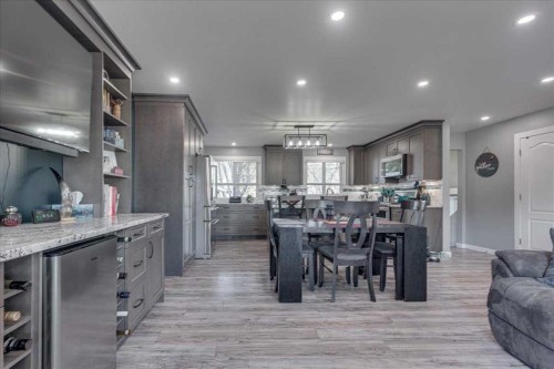 5616 55 Avenue, Lacombe, AB - Indoor Photo Showing Dining Room