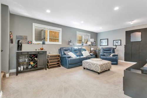 11 Craig Road, Sylvan Lake, AB - Indoor Photo Showing Living Room