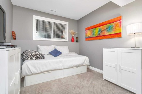 11 Craig Road, Sylvan Lake, AB - Indoor Photo Showing Bedroom