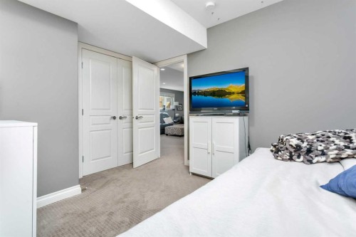 11 Craig Road, Sylvan Lake, AB - Indoor Photo Showing Bedroom