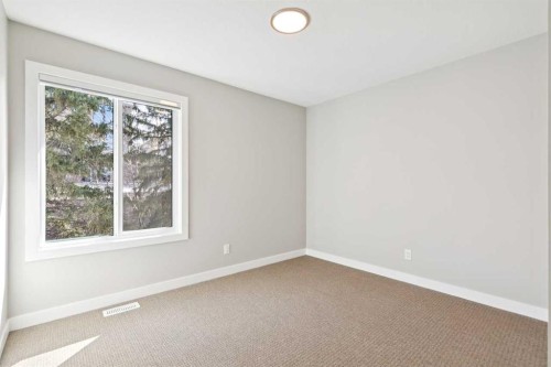 413 Shawnee Terrace Sw, Calgary, AB - Indoor Photo Showing Other Room