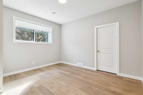 413 Shawnee Terrace Sw, Calgary, AB - Indoor Photo Showing Other Room