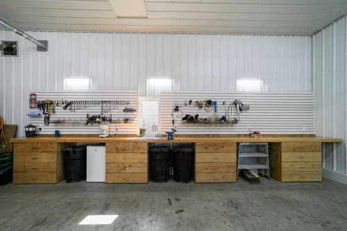 5007 52 Street, Amisk, AB - Indoor Photo Showing Kitchen