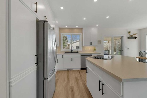4702 57 Ave, Rimbey, AB - Indoor Photo Showing Kitchen