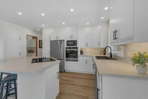 4702 57 Ave, Rimbey, AB - Indoor Photo Showing Kitchen With Stainless Steel Kitchen With Upgraded Kitchen