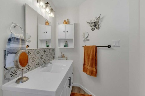 4702 57 Ave, Rimbey, AB - Indoor Photo Showing Bathroom