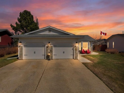 4702 57 Ave, Rimbey, AB - Outdoor
