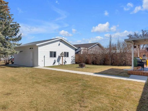 4702 57 Ave, Rimbey, AB - Outdoor