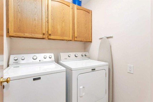 34 Lund Close, Red Deer, AB - Indoor Photo Showing Laundry Room