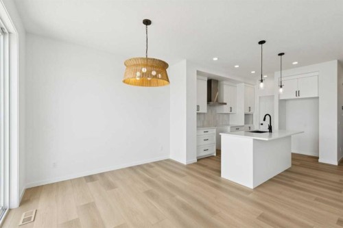 17 Southborough Common, Cochrane, AB - Indoor Photo Showing Kitchen
