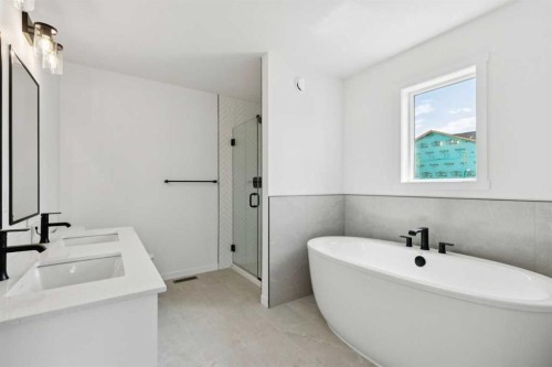 17 Southborough Common, Cochrane, AB - Indoor Photo Showing Bathroom