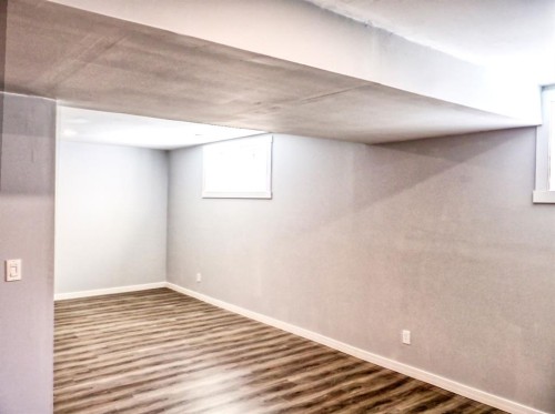 210 Bradford Crescent South, Three Hills, AB - Indoor Photo Showing Other Room