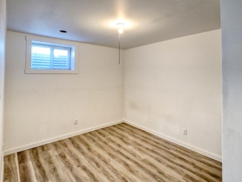 210 Bradford Crescent South, Three Hills, AB - Indoor Photo Showing Other Room