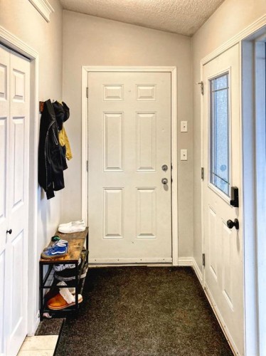 210 Bradford Crescent South, Three Hills, AB - Indoor Photo Showing Other Room