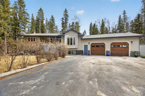 239-5241 Township Road 325 A  Rural Mountain View County, AB T0M 1X0