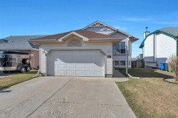 5812 64 Avenue Close Rocky Mountain House, AB T4T 1N5