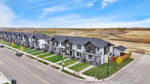 206 Cambridge Way  Sylvan Lake, AB T4S 0V8