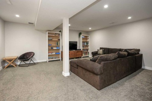 251 Overdown Drive, Red Deer, AB - Indoor Photo Showing Other Room