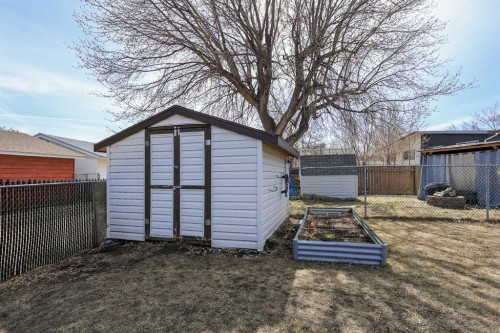 251 Overdown Drive, Red Deer, AB - Outdoor