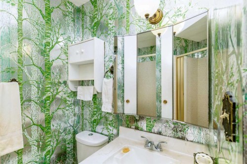 90 Welton Crescent, Red Deer, AB - Indoor Photo Showing Bathroom