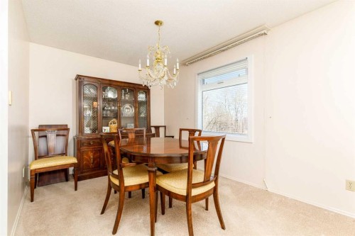90 Welton Crescent, Red Deer, AB - Indoor Photo Showing Dining Room