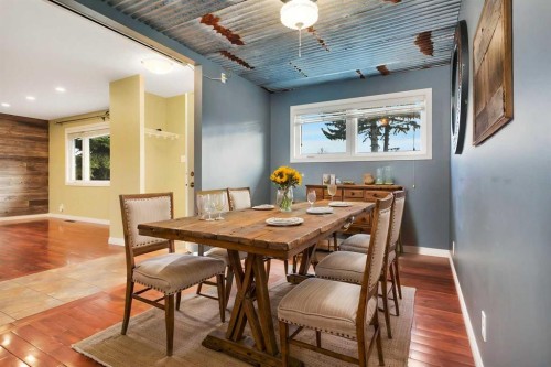5 Freemont Close, Red Deer, AB - Indoor Photo Showing Dining Room