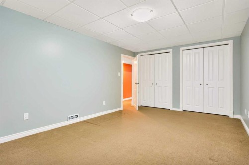 5 Freemont Close, Red Deer, AB - Indoor Photo Showing Other Room