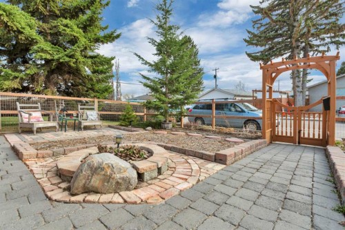 5 Freemont Close, Red Deer, AB - Outdoor With Deck Patio Veranda
