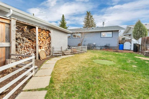 5 Freemont Close, Red Deer, AB - Outdoor