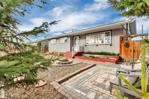 5 Freemont Close, Red Deer, AB - Outdoor