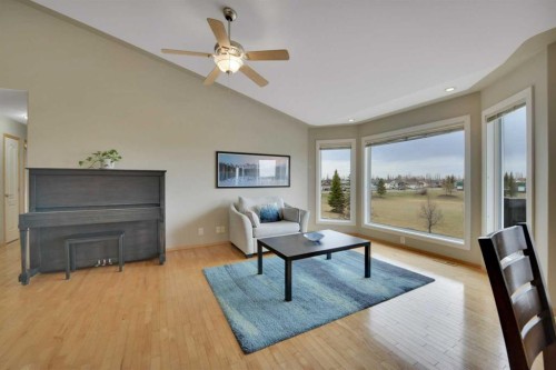 50 Langford Crescent, Red Deer, AB - Indoor Photo Showing Living Room