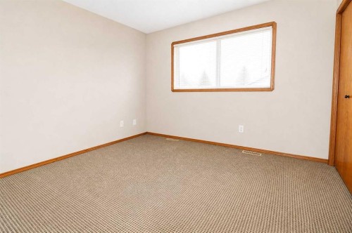 60 Vickers Close, Red Deer, AB - Indoor Photo Showing Other Room