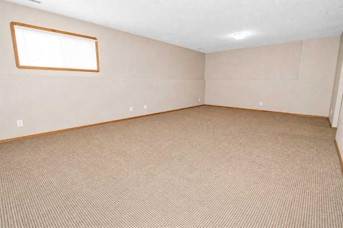 60 Vickers Close, Red Deer, AB - Indoor Photo Showing Other Room