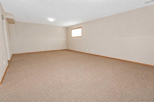 60 Vickers Close, Red Deer, AB - Indoor Photo Showing Other Room