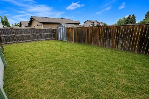 60 Vickers Close, Red Deer, AB - Outdoor