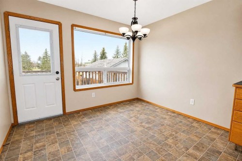 60 Vickers Close, Red Deer, AB - Indoor Photo Showing Other Room