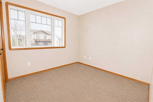 60 Vickers Close, Red Deer, AB - Indoor Photo Showing Other Room