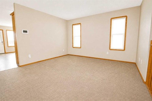 60 Vickers Close, Red Deer, AB - Indoor Photo Showing Other Room